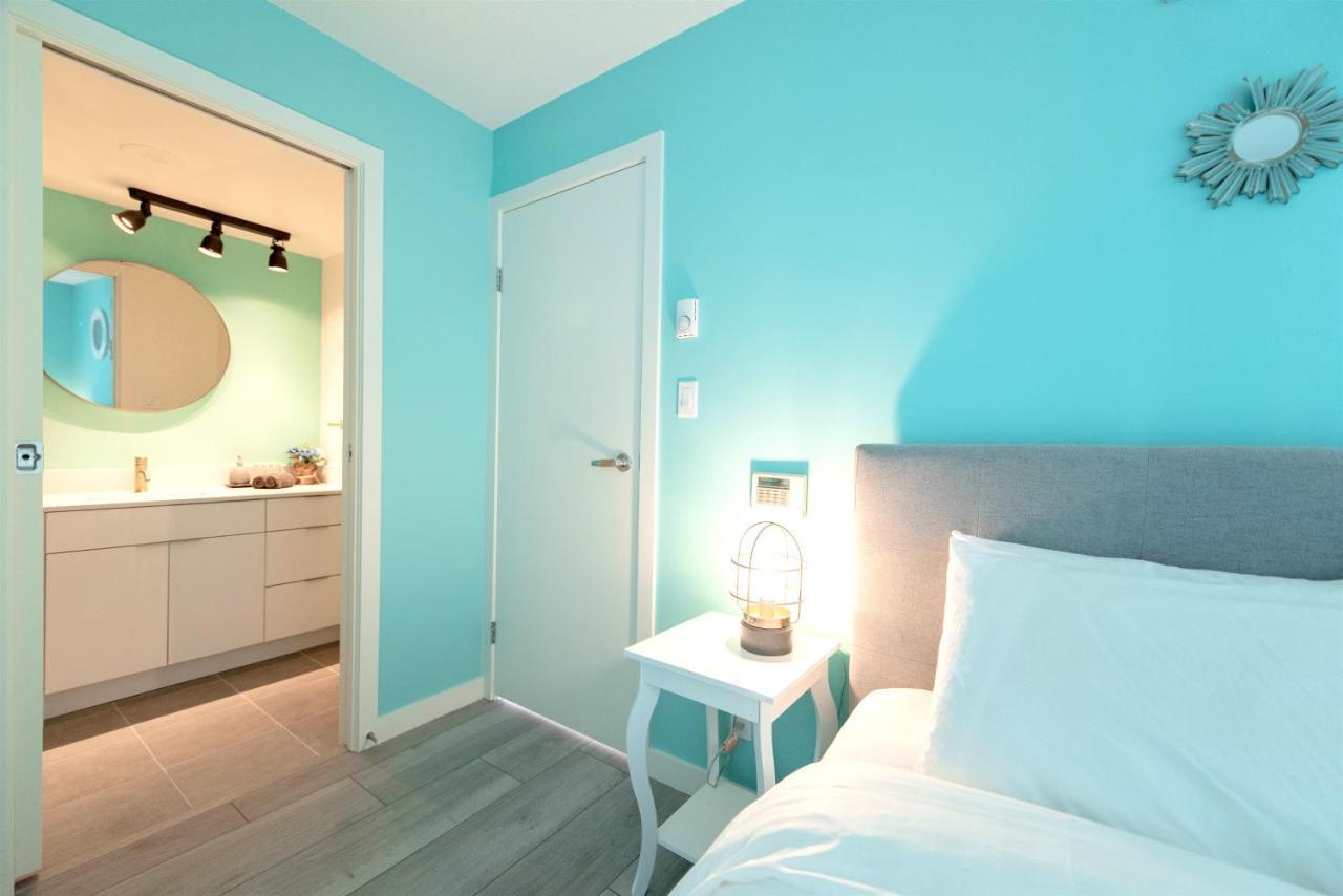 Chic 2-Bedroom In Central Downtown With Stunning Water Views Vancouver Exterior photo